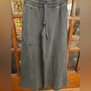 Aerie Women’s Wide Leg Distressed Sweatpants